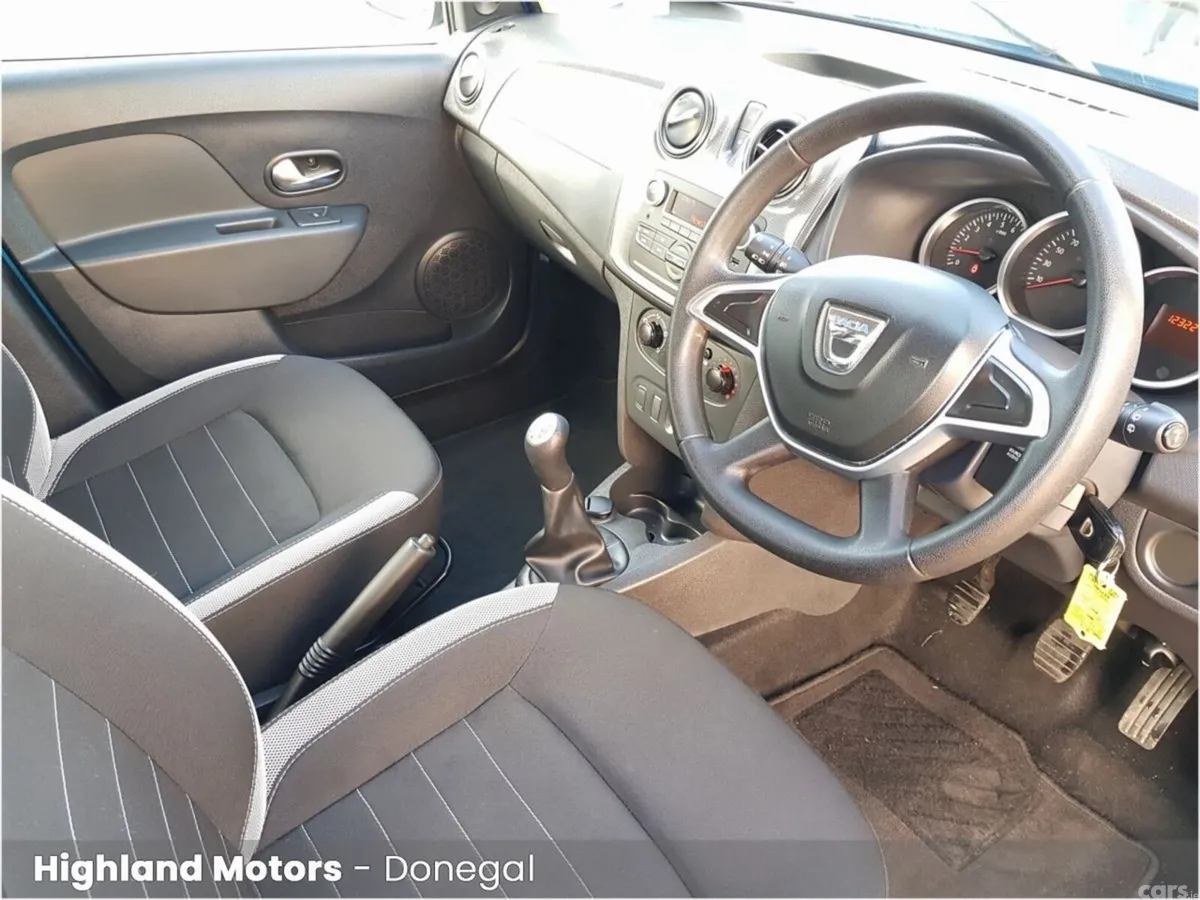 Dacia Sandero Stepway Hatchback, Diesel, 2018, Blue