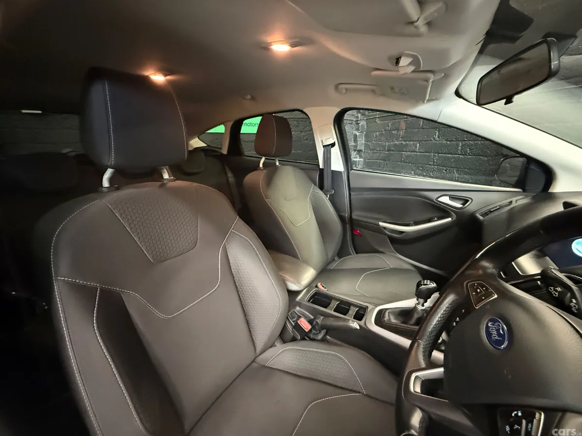 Ford Focus Hatchback, Diesel, 2017, Blue