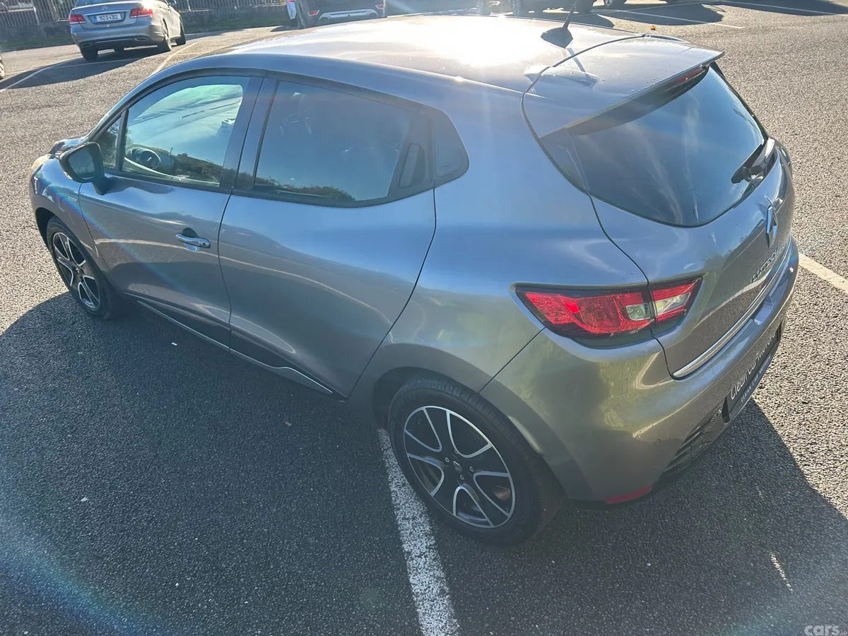 Renault Clio Hatchback, Petrol, 2015, Grey