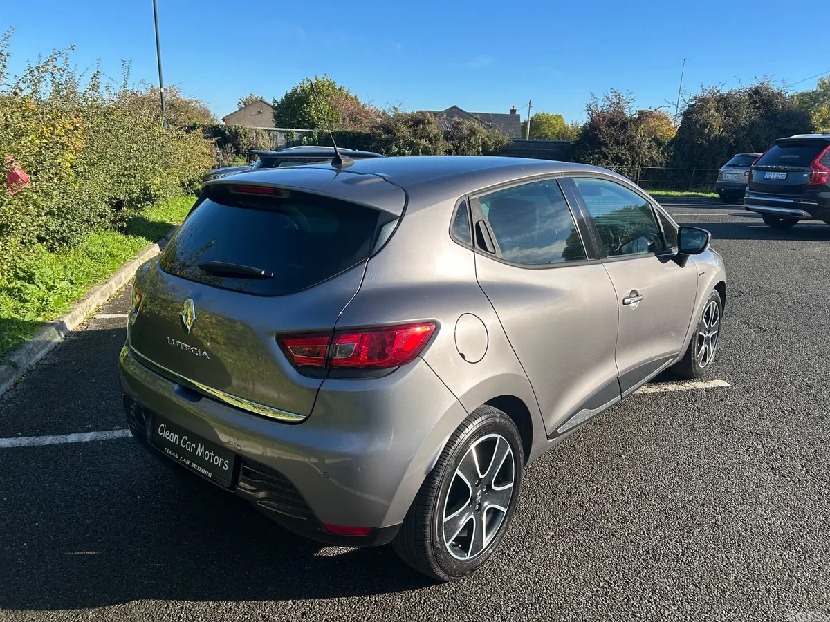 Renault Clio Hatchback, Petrol, 2015, Grey