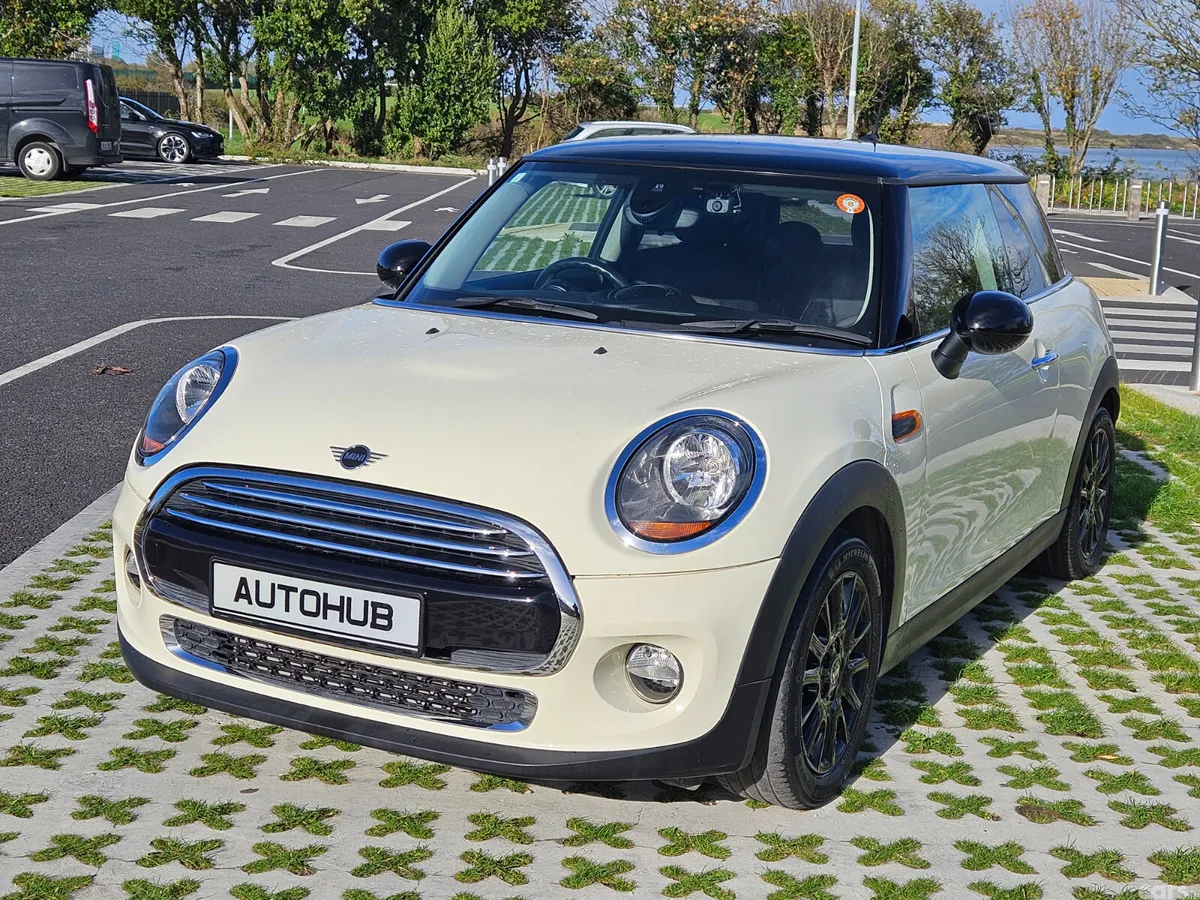 Mini Cooper Hatchback, Diesel, 2019, White