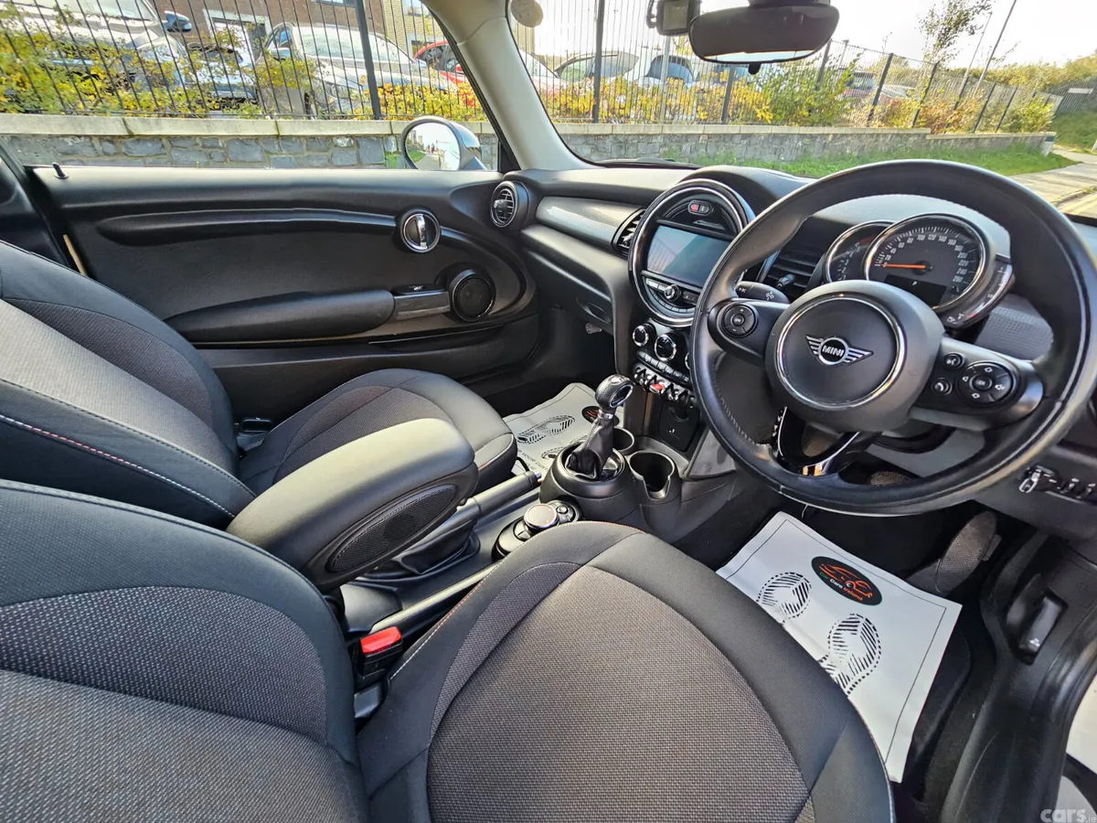 Mini Cooper Hatchback, Diesel, 2019, White