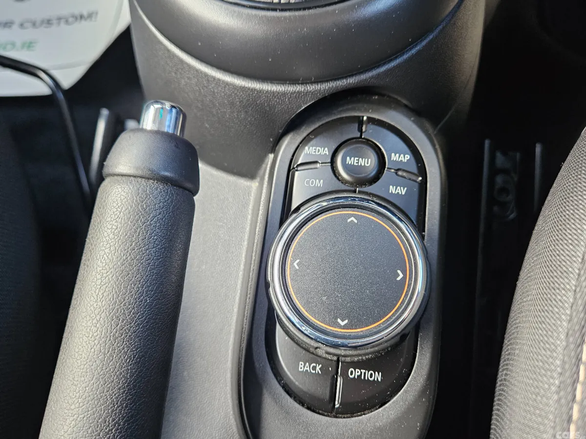 Mini Cooper Hatchback, Diesel, 2019, White