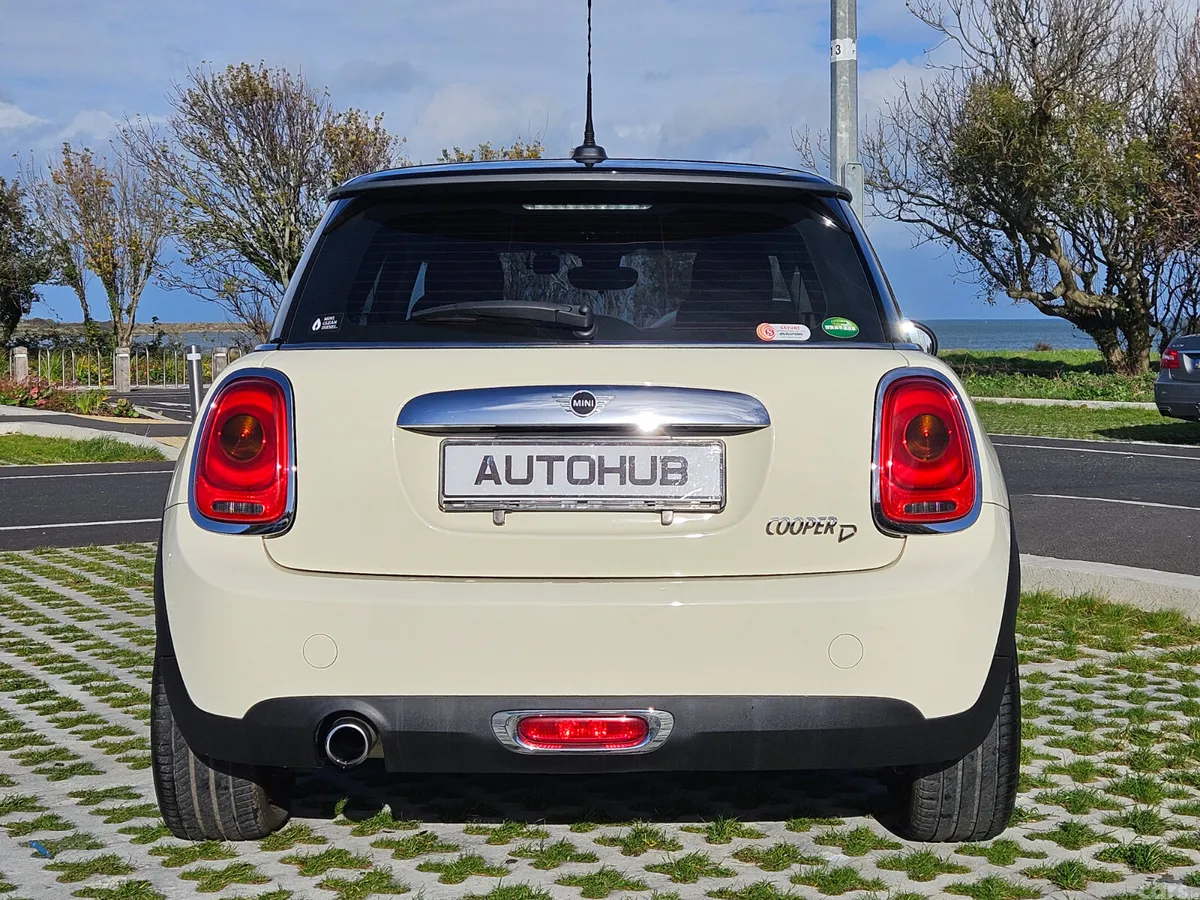 Mini Cooper Hatchback, Diesel, 2019, White