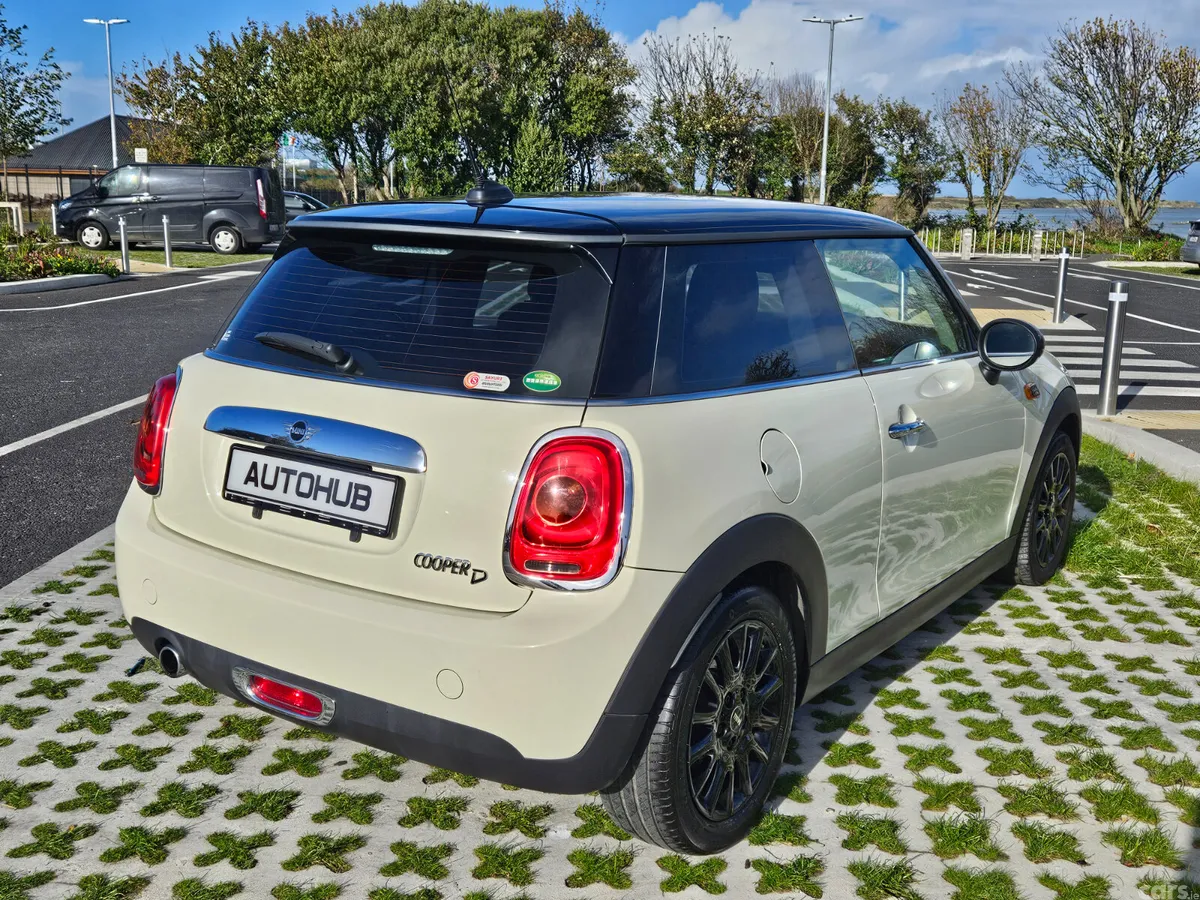 Mini Cooper Hatchback, Diesel, 2019, White
