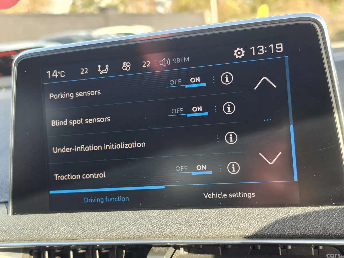 Peugeot 5008 MPV, Diesel, 2018, Grey