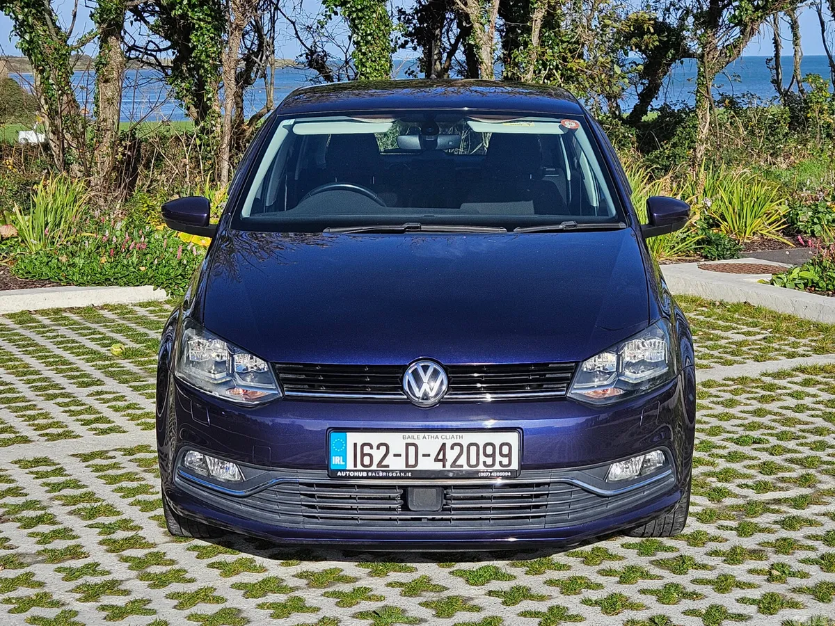 Volkswagen Polo Hatchback, Petrol, 2016, Blue