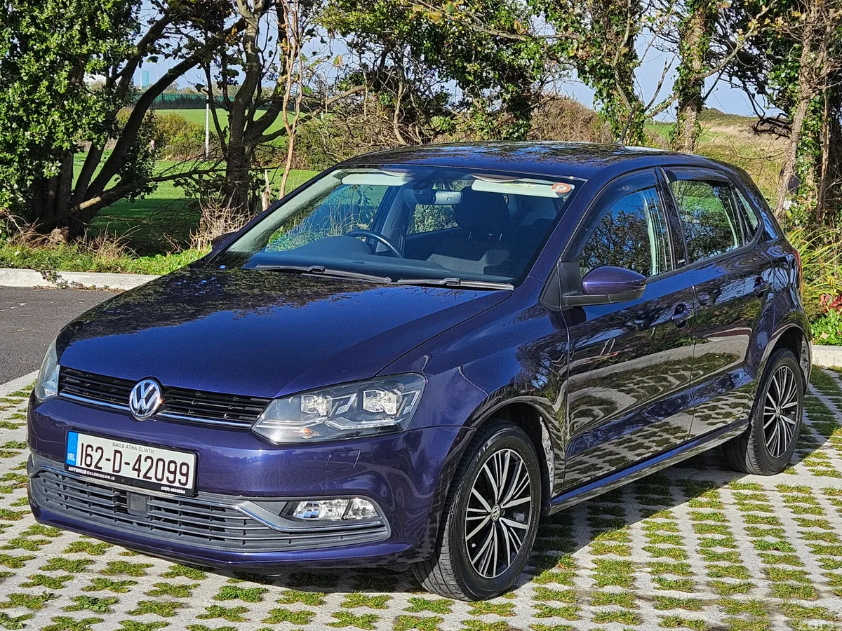 Volkswagen Polo Hatchback, Petrol, 2016, Blue