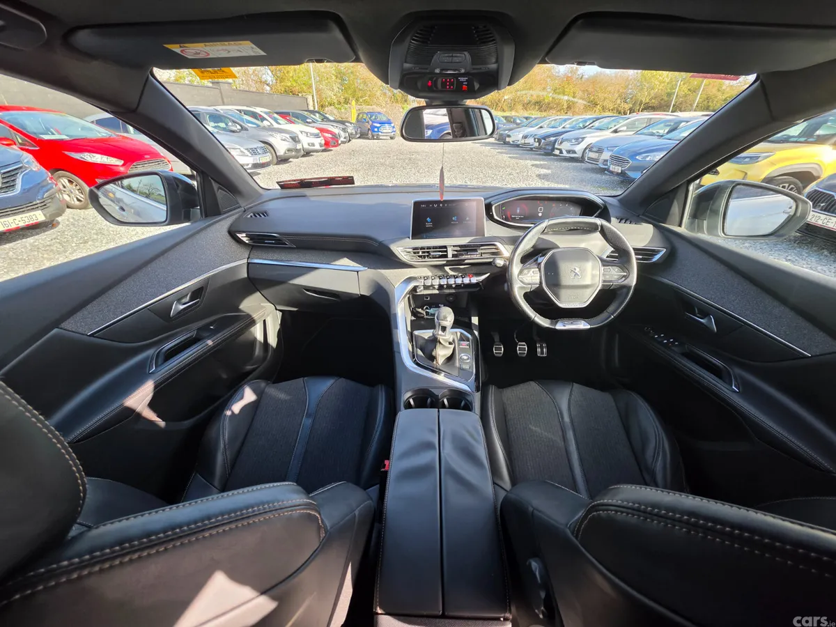 Peugeot 5008 MPV, Diesel, 2018, Grey