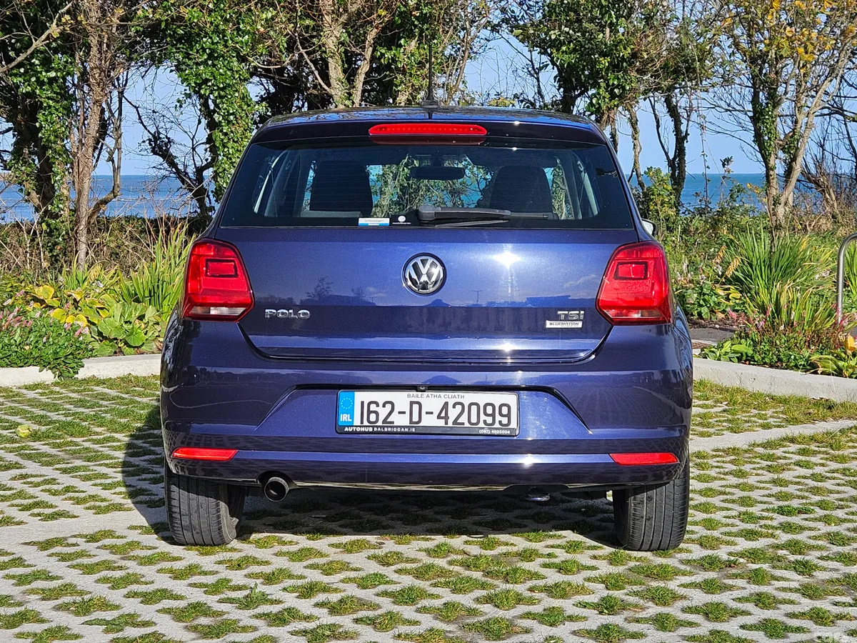 Volkswagen Polo Hatchback, Petrol, 2016, Blue