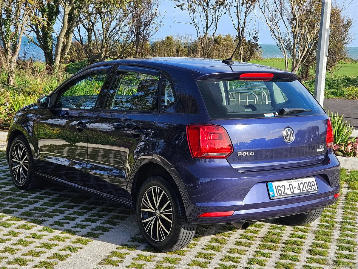 Volkswagen Polo Hatchback, Petrol, 2016, Blue