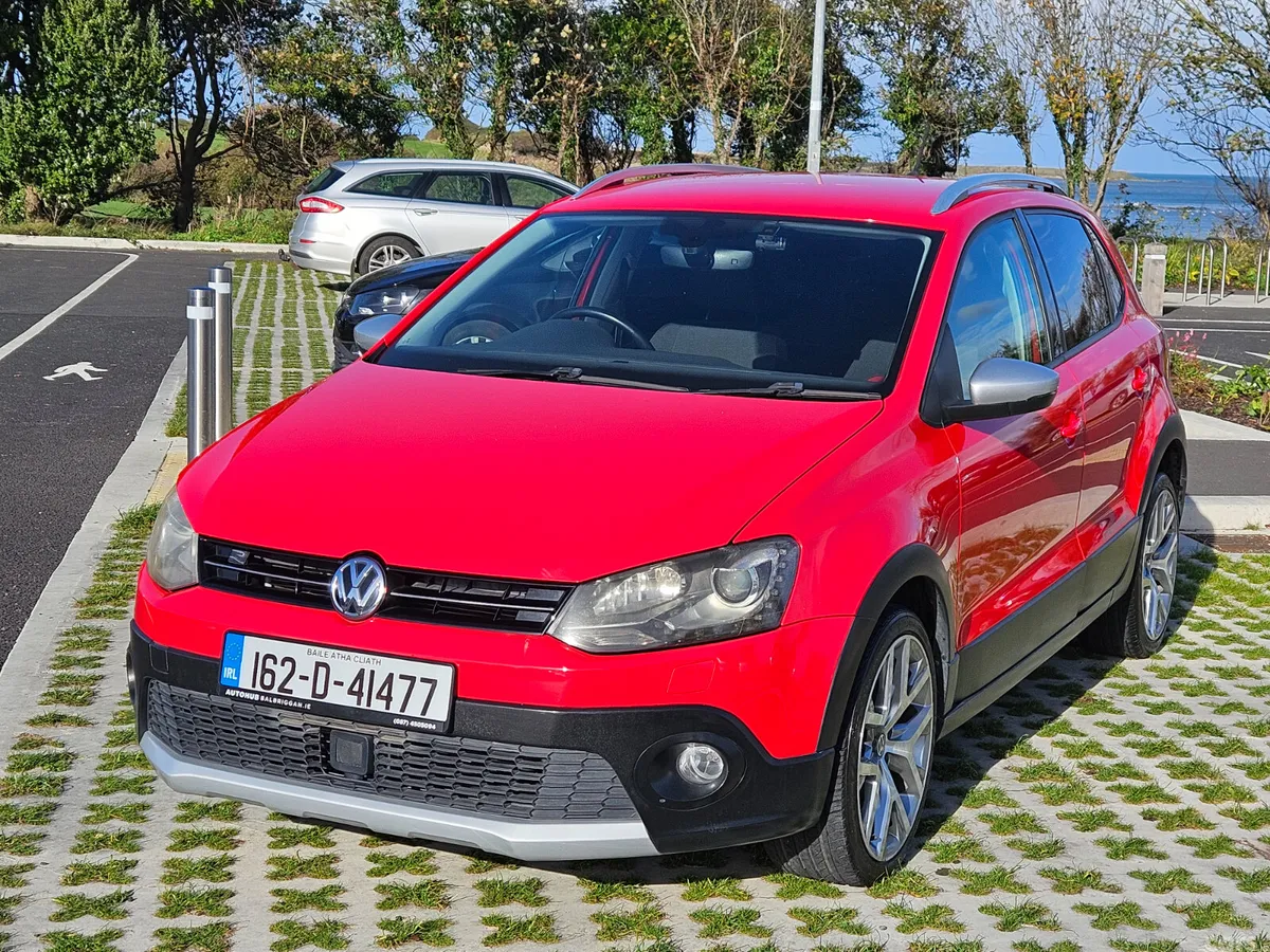 Volkswagen Polo Hatchback, Petrol, 2016, Red