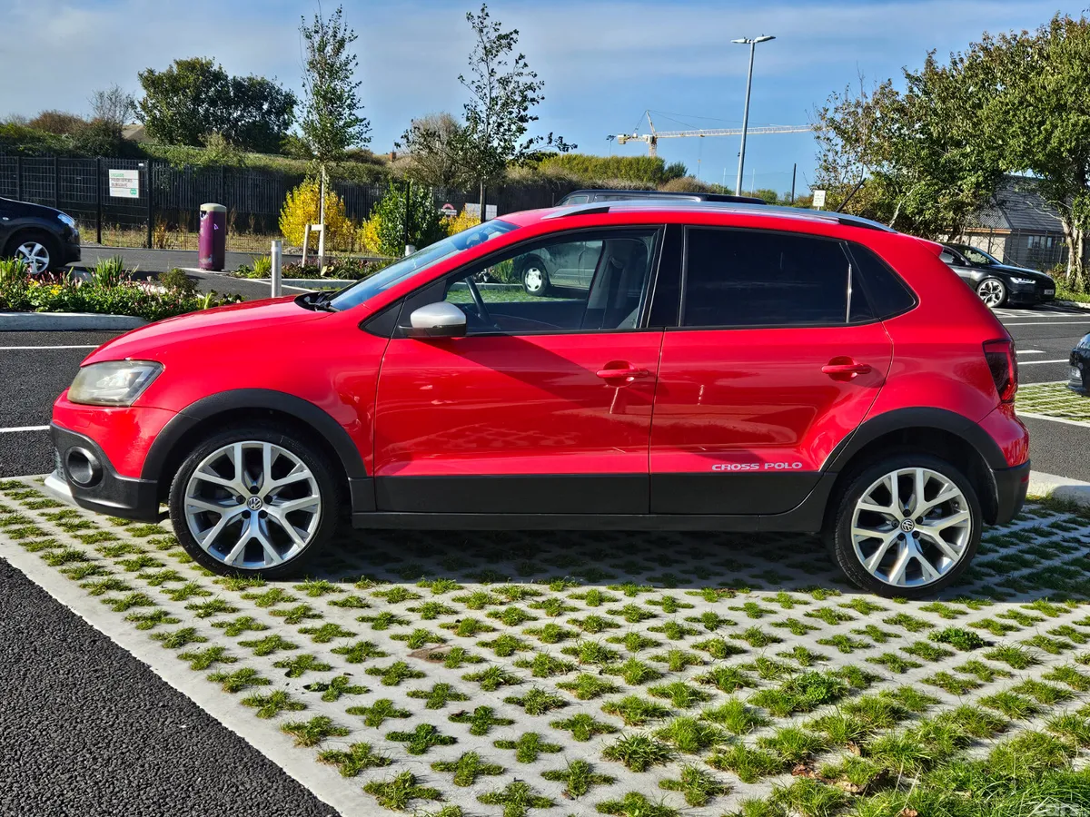 Volkswagen Polo Hatchback, Petrol, 2016, Red