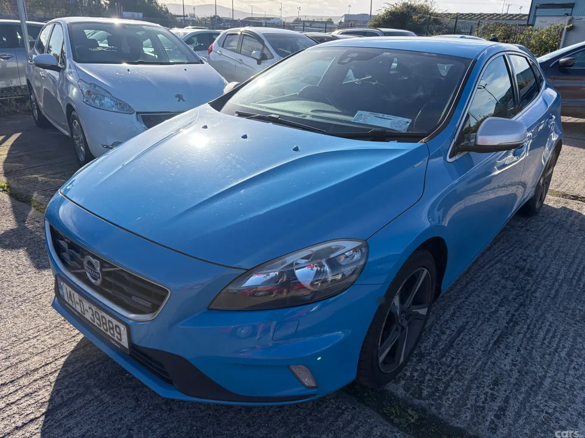 Volvo V40 Hatchback, Diesel, 2014, Blue