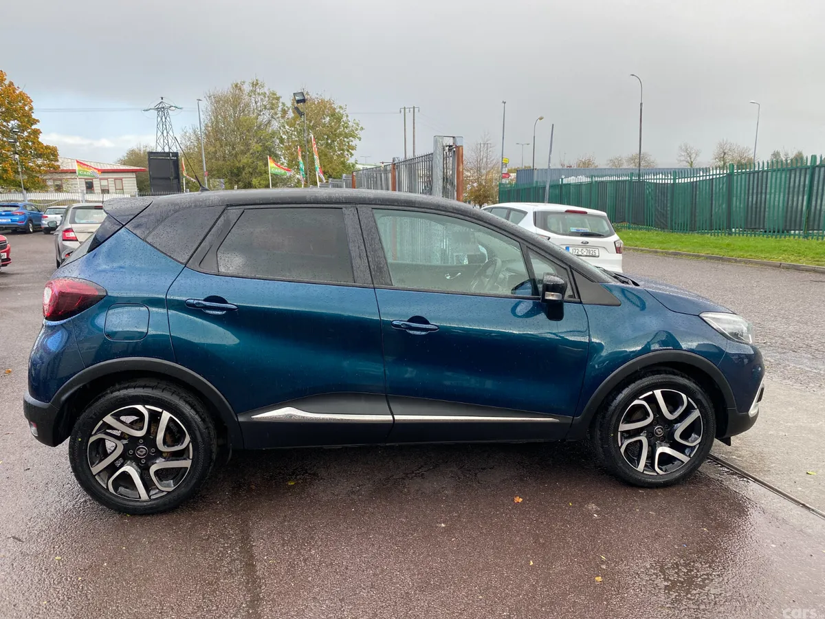 Renault Captur Hatchback, Petrol, 2020, Blue
