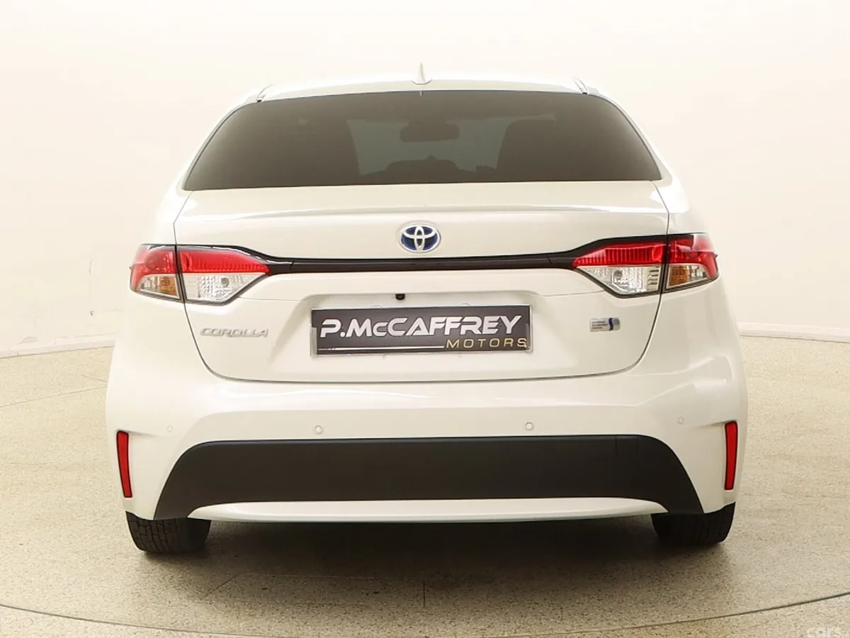 Toyota Corolla Saloon, Petrol Hybrid, 2021, White