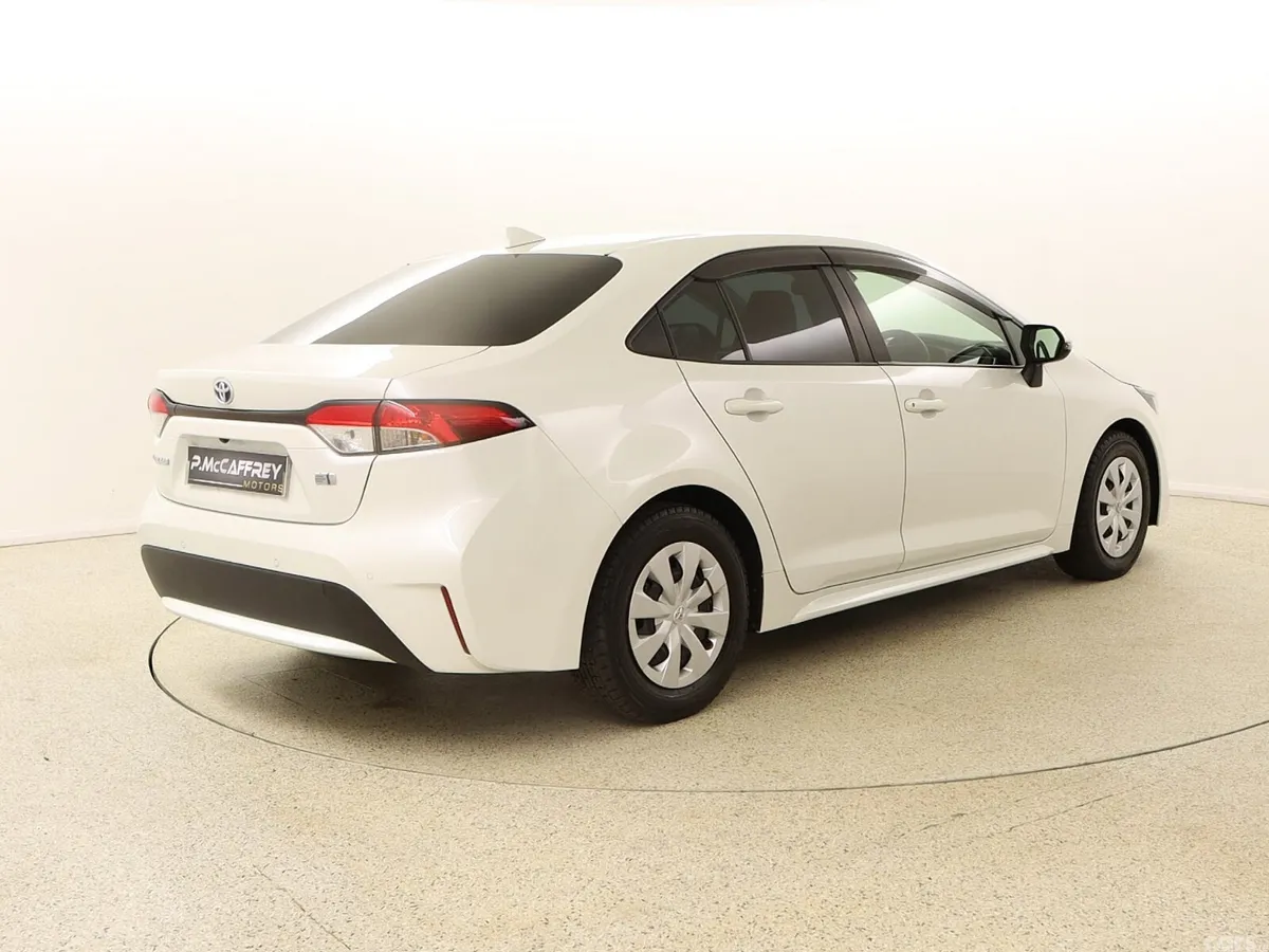 Toyota Corolla Saloon, Petrol Hybrid, 2021, White