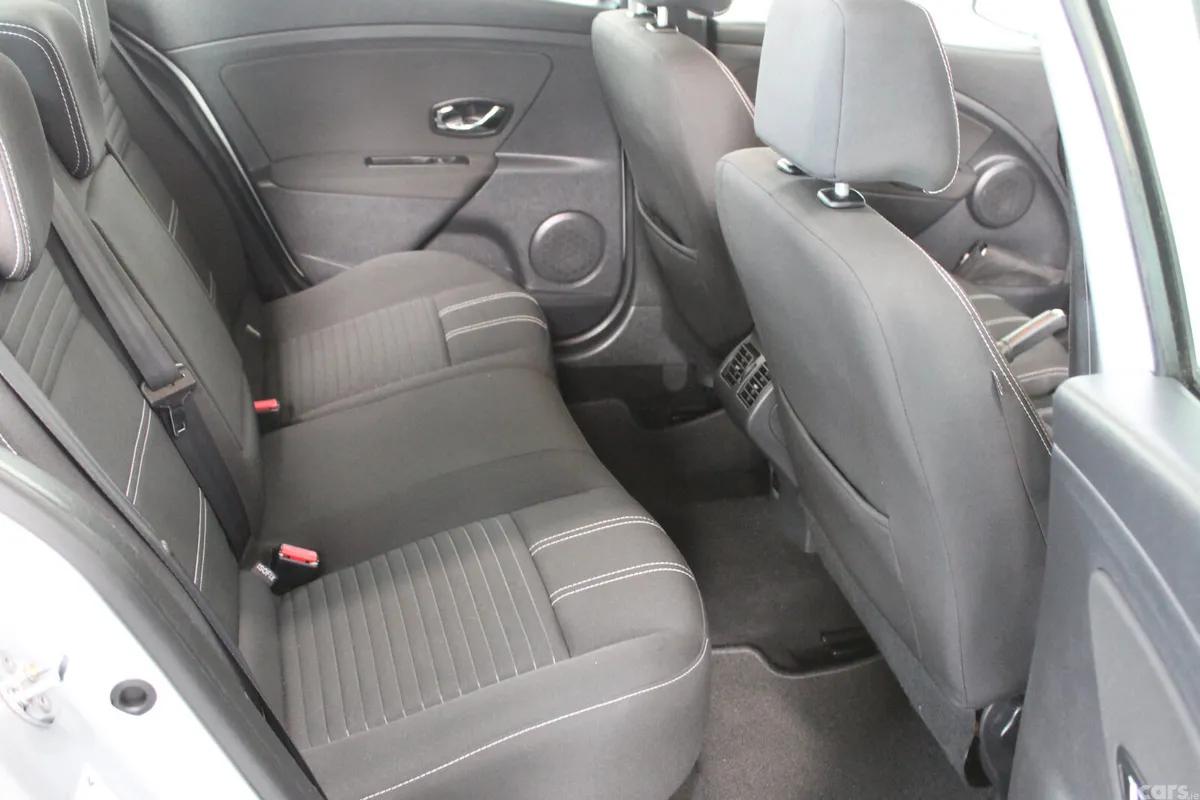 Renault Fluence Saloon, Diesel, 2016, Silver