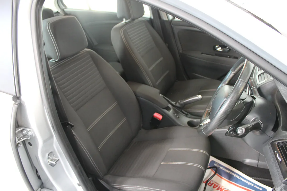 Renault Fluence Saloon, Diesel, 2016, Silver