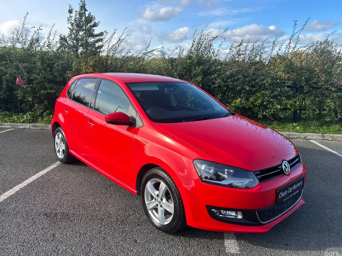 Volkswagen Polo Hatchback, Petrol, 2013, Red