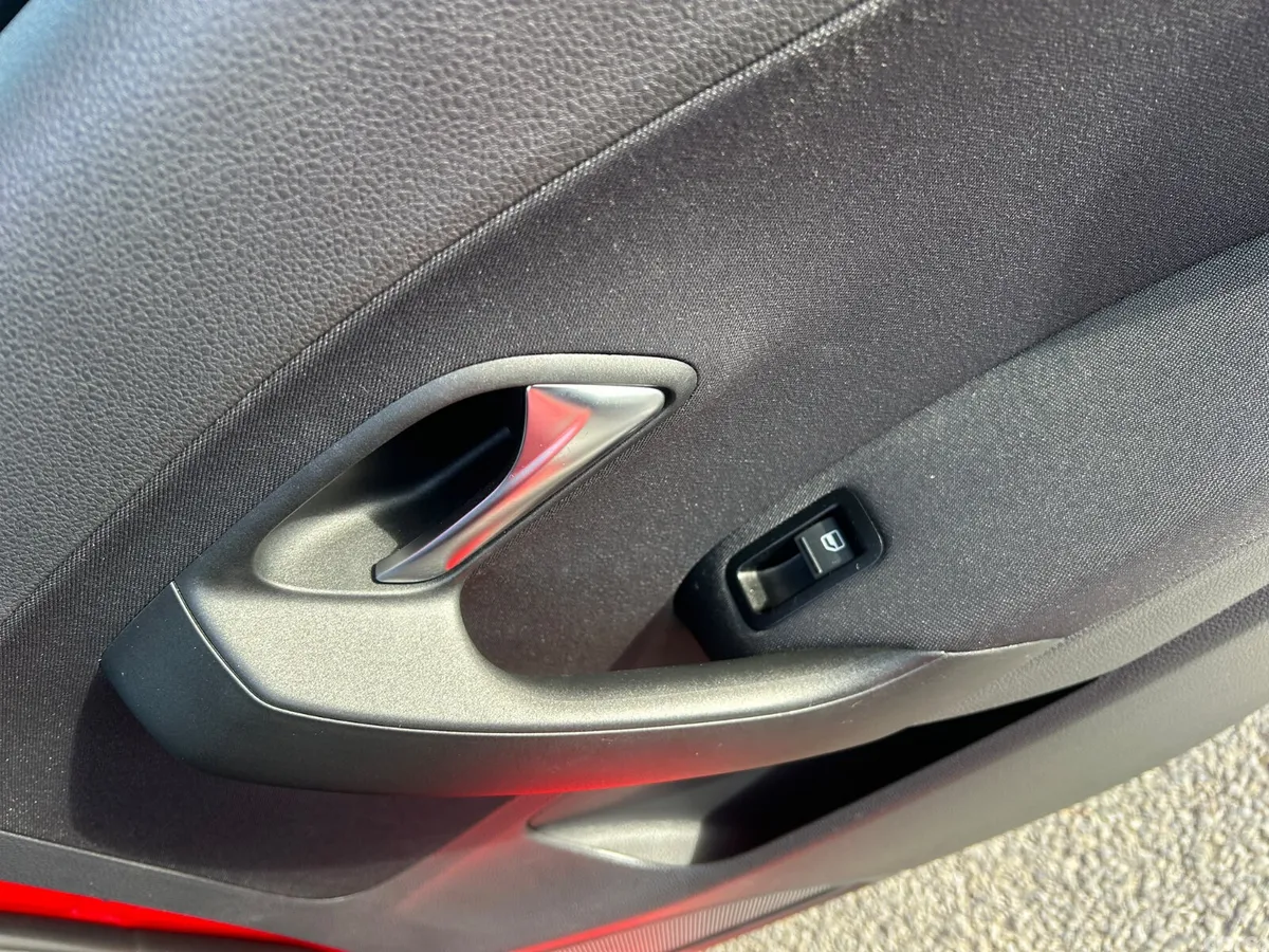 Volkswagen Polo Hatchback, Petrol, 2013, Red