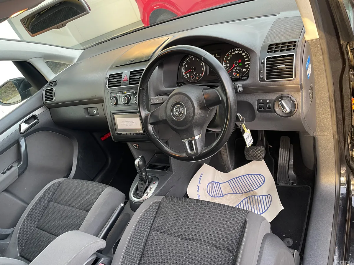 Volkswagen Touran MPV, Petrol, 2013, Black