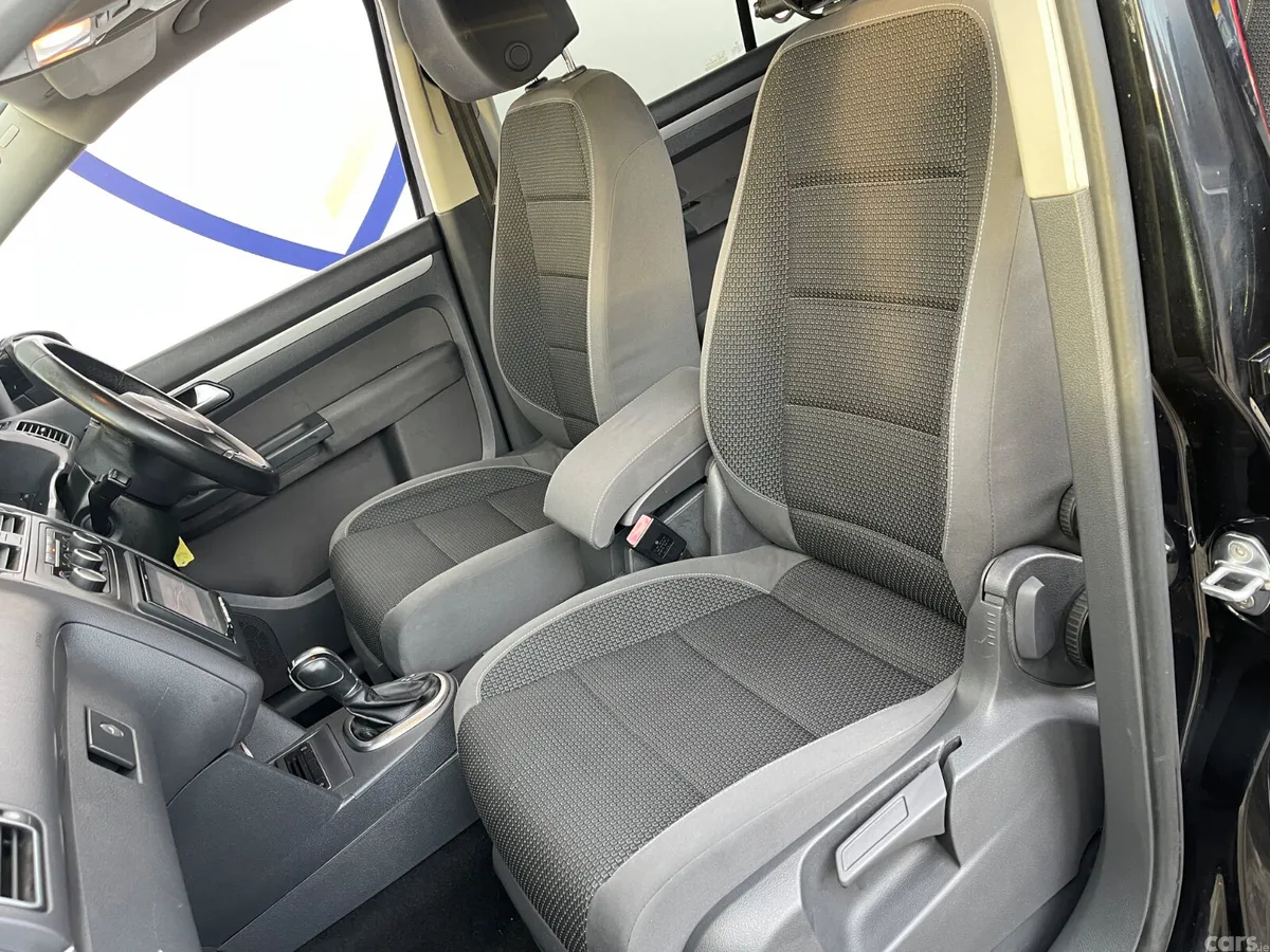 Volkswagen Touran MPV, Petrol, 2013, Black