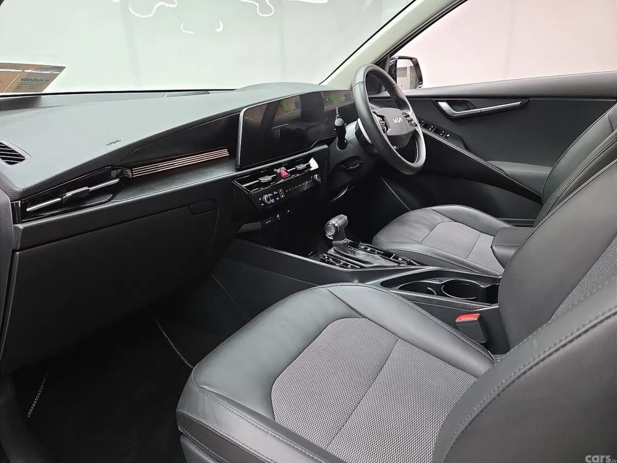 Kia Niro SUV, Petrol Plug-in Hybrid, 2023, Black