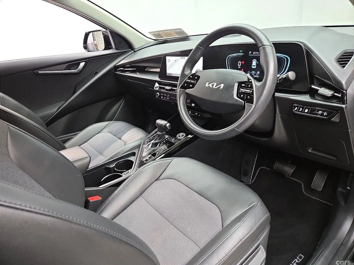Kia Niro SUV, Petrol Plug-in Hybrid, 2023, Black