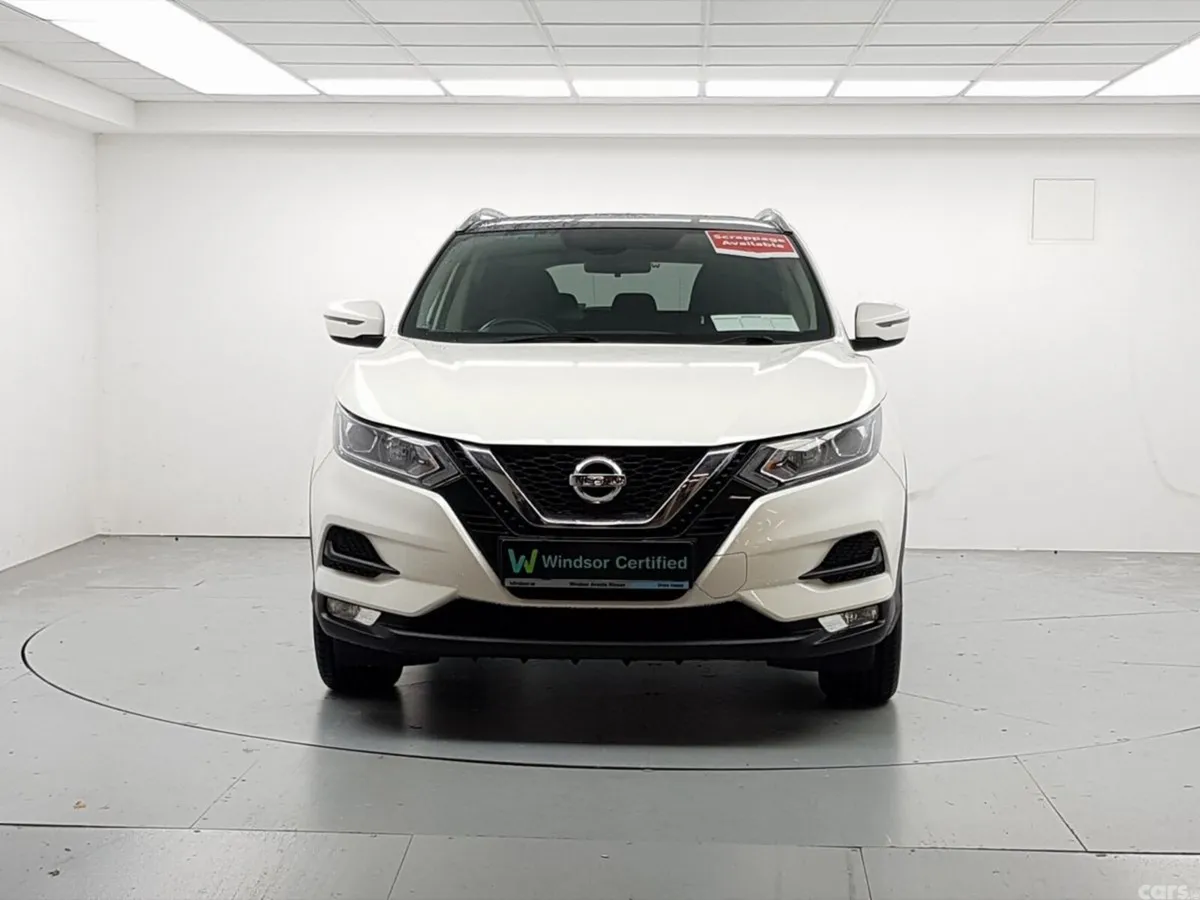 Nissan Qashqai MPV, Petrol, 2019, White