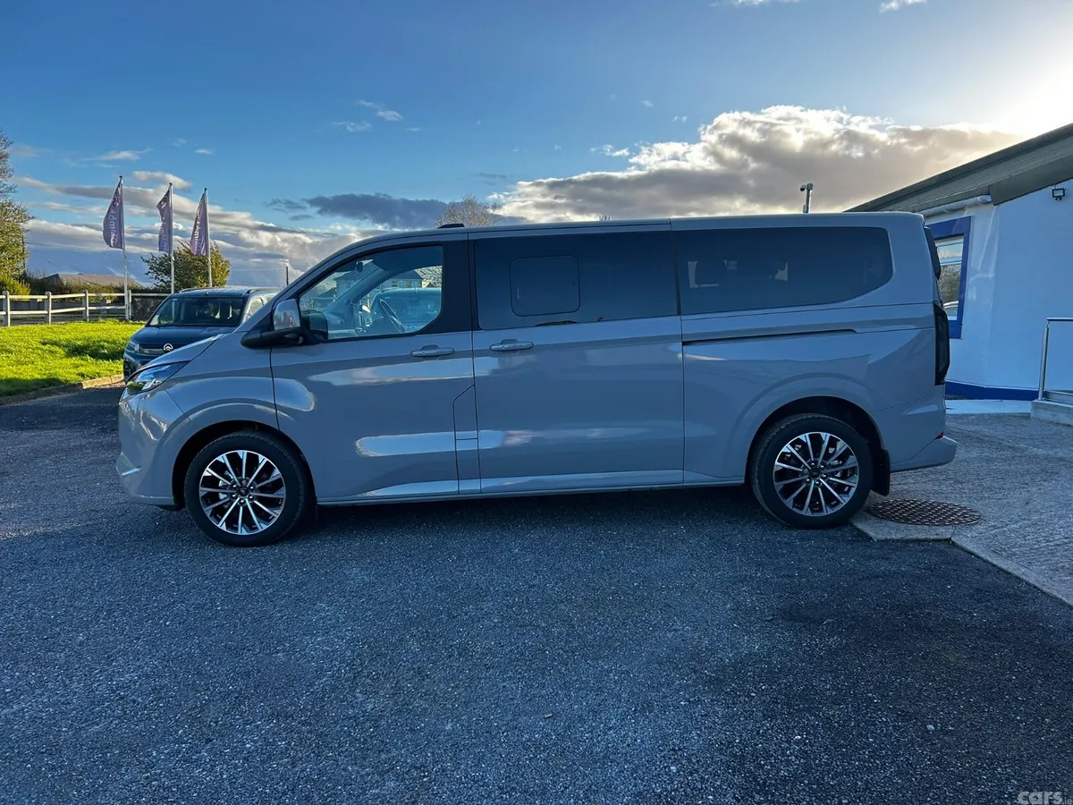Ford Tourneo Custom MPV, Petrol Plug-in Hybrid, 2027, Grey