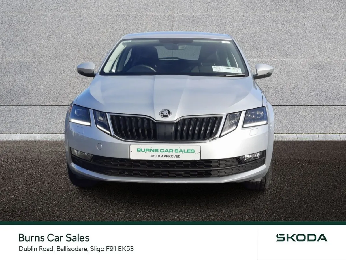 Skoda Octavia Saloon, Petrol, 2020, Grey