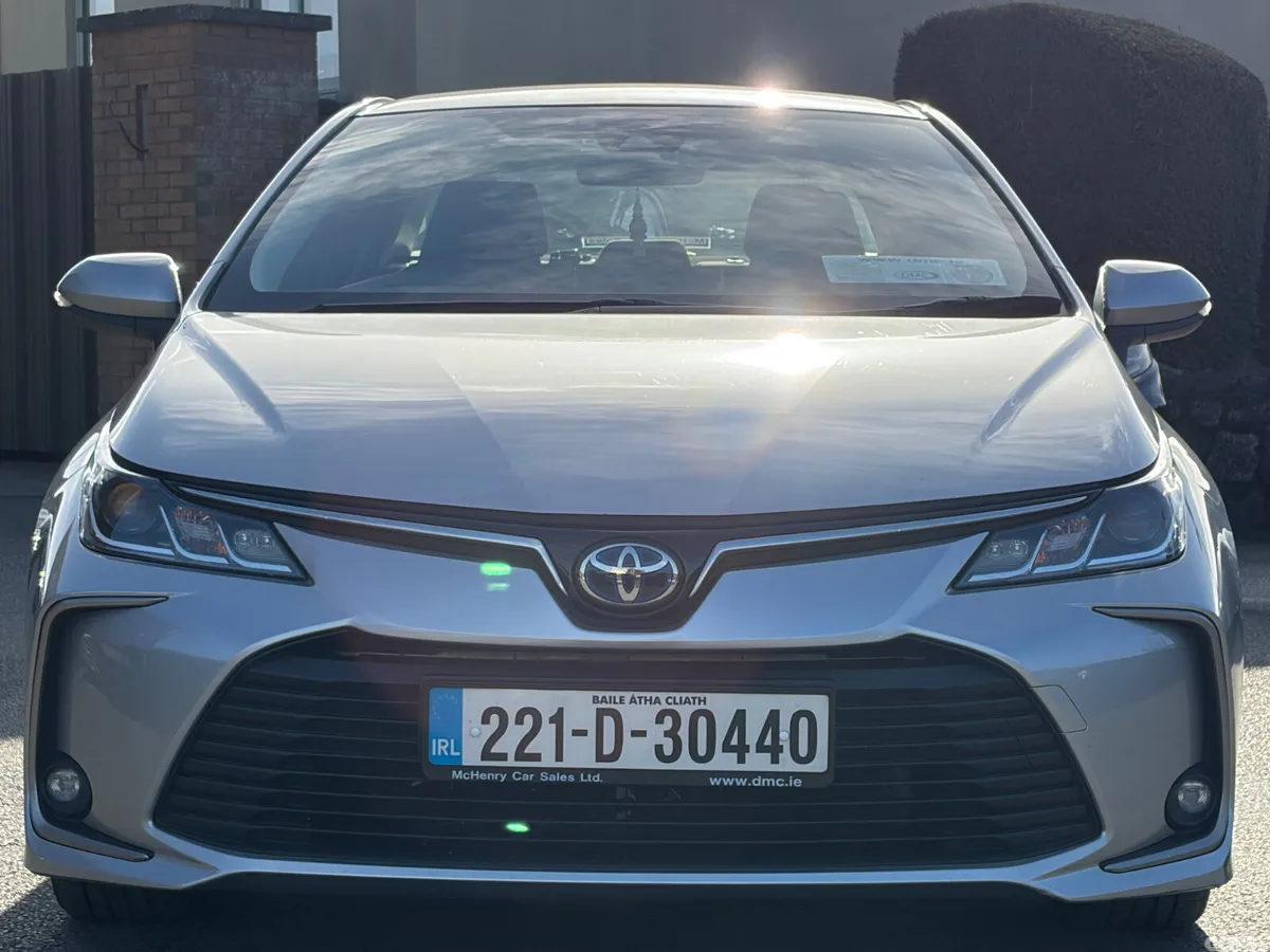 Toyota Corolla Saloon, Petrol Hybrid, 2022, Grey