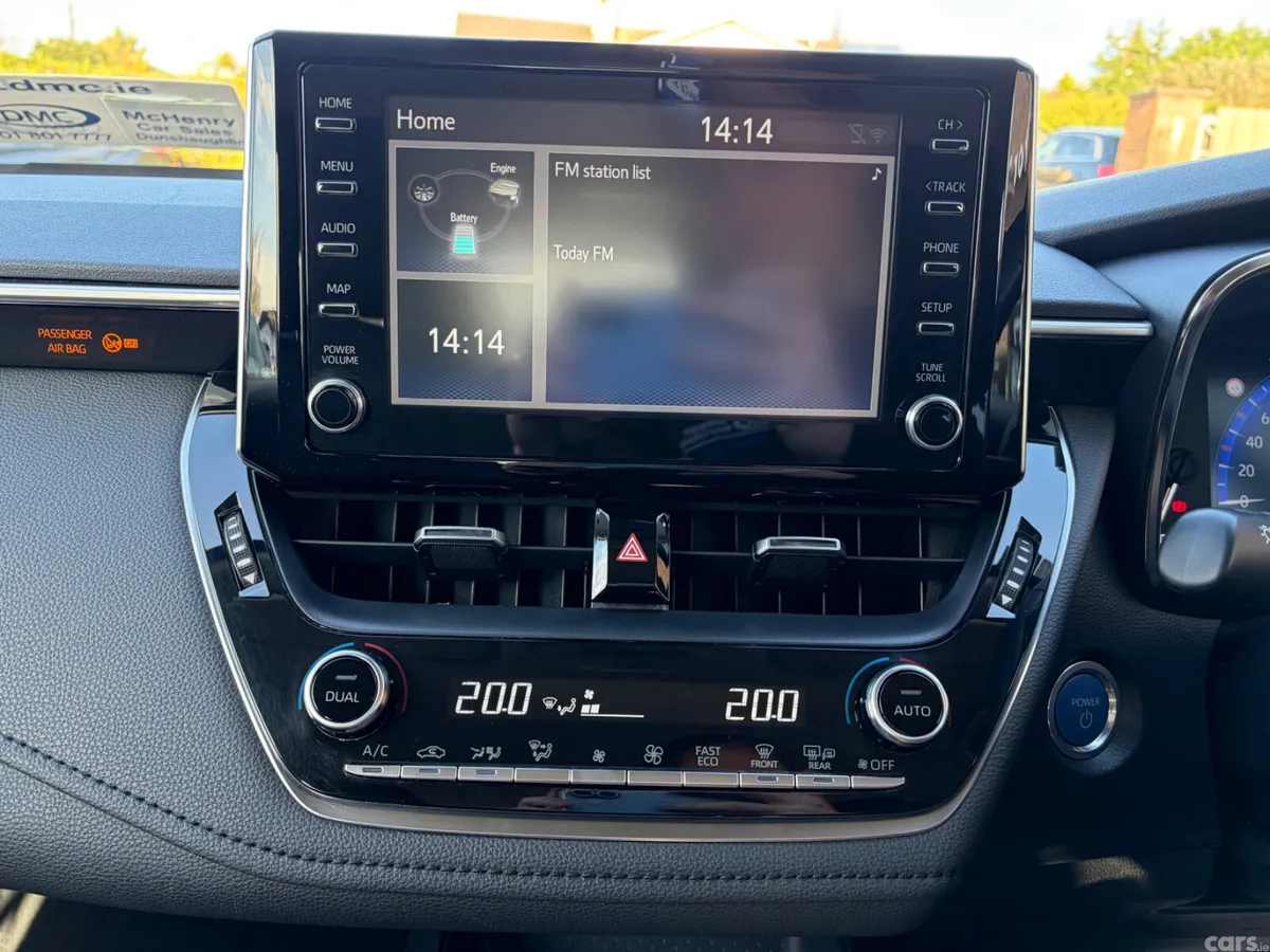 Toyota Corolla Saloon, Petrol Hybrid, 2022, Grey