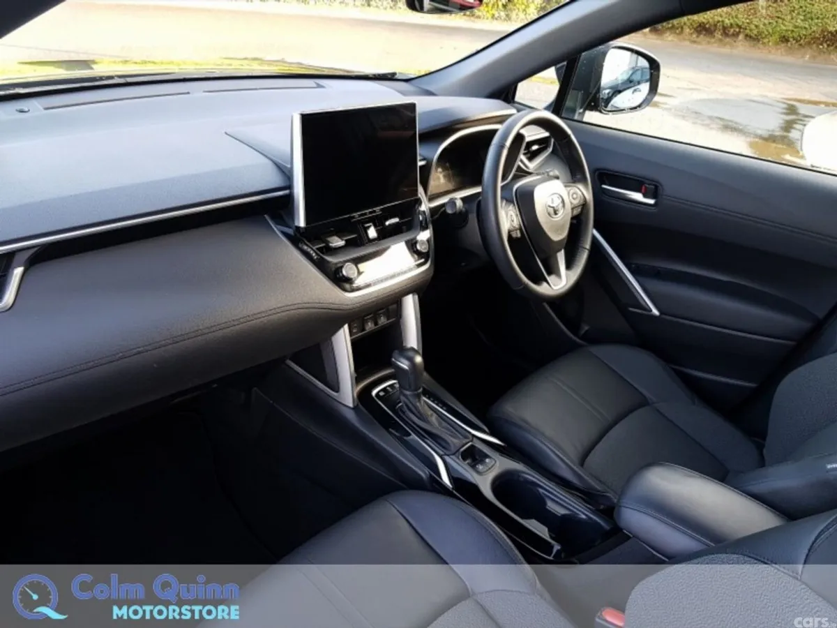 Toyota Corolla Cross Hatchback, Petrol Hybrid, 2024, Black