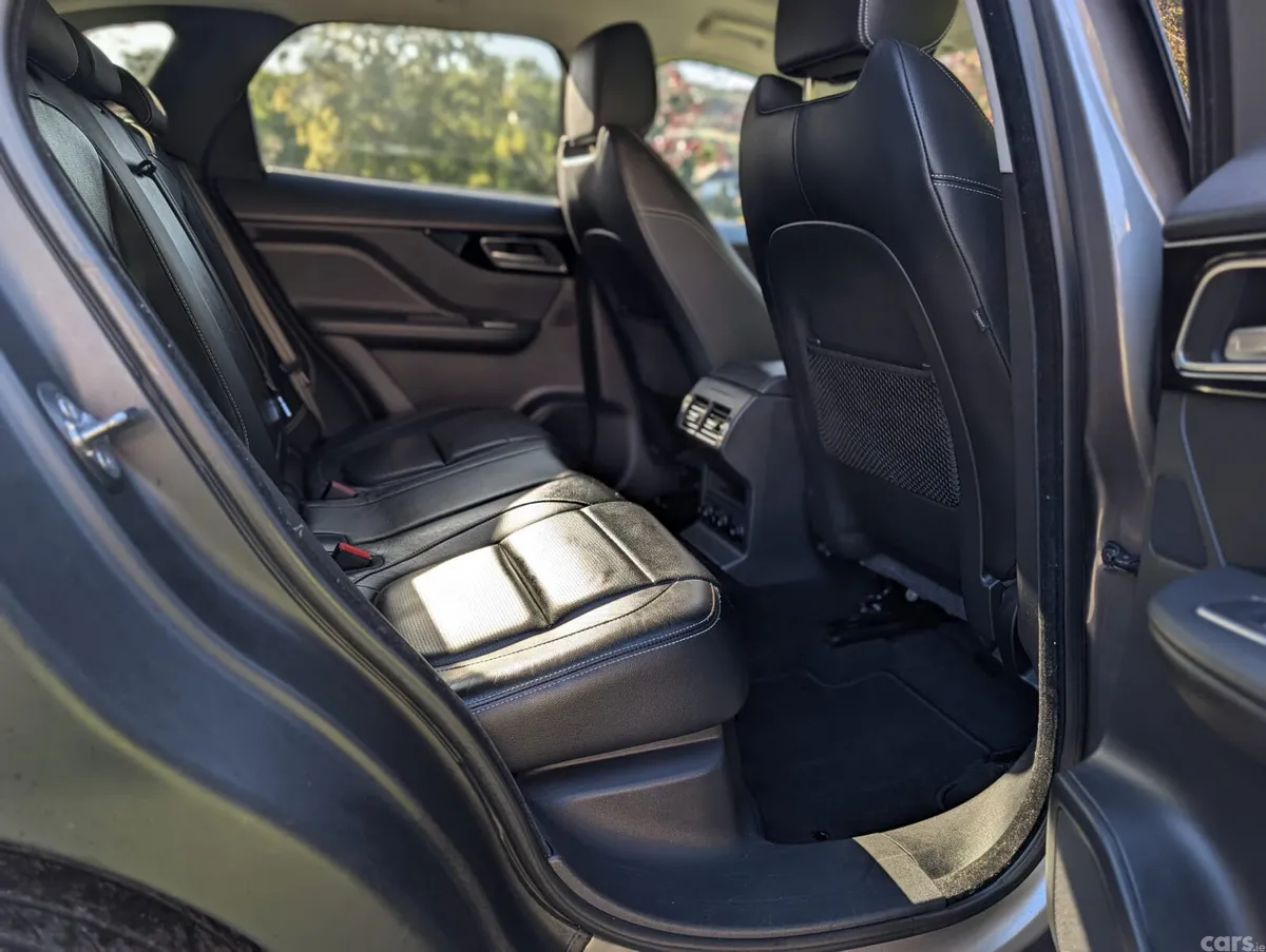 Jaguar F-Pace SUV, Diesel, 2017, Grey