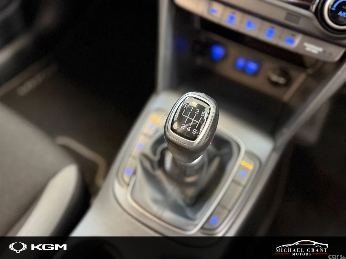 Hyundai KONA MPV, Petrol, 2019, Grey