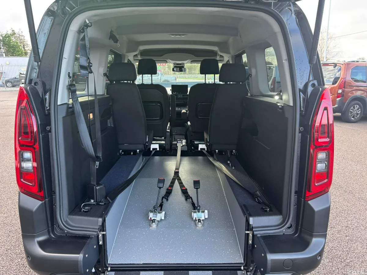 Citroen Berlingo MPV, Diesel, 2027, Grey