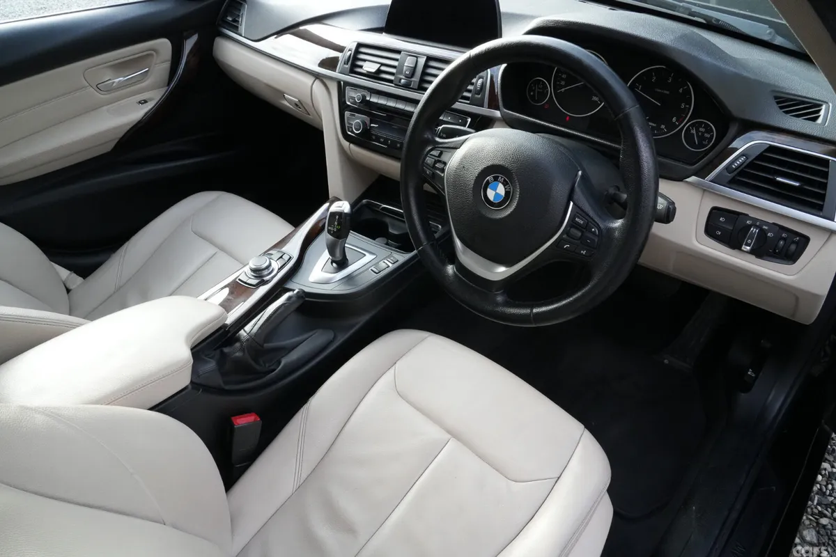 BMW 3-Series Saloon, Diesel, 2015, Black