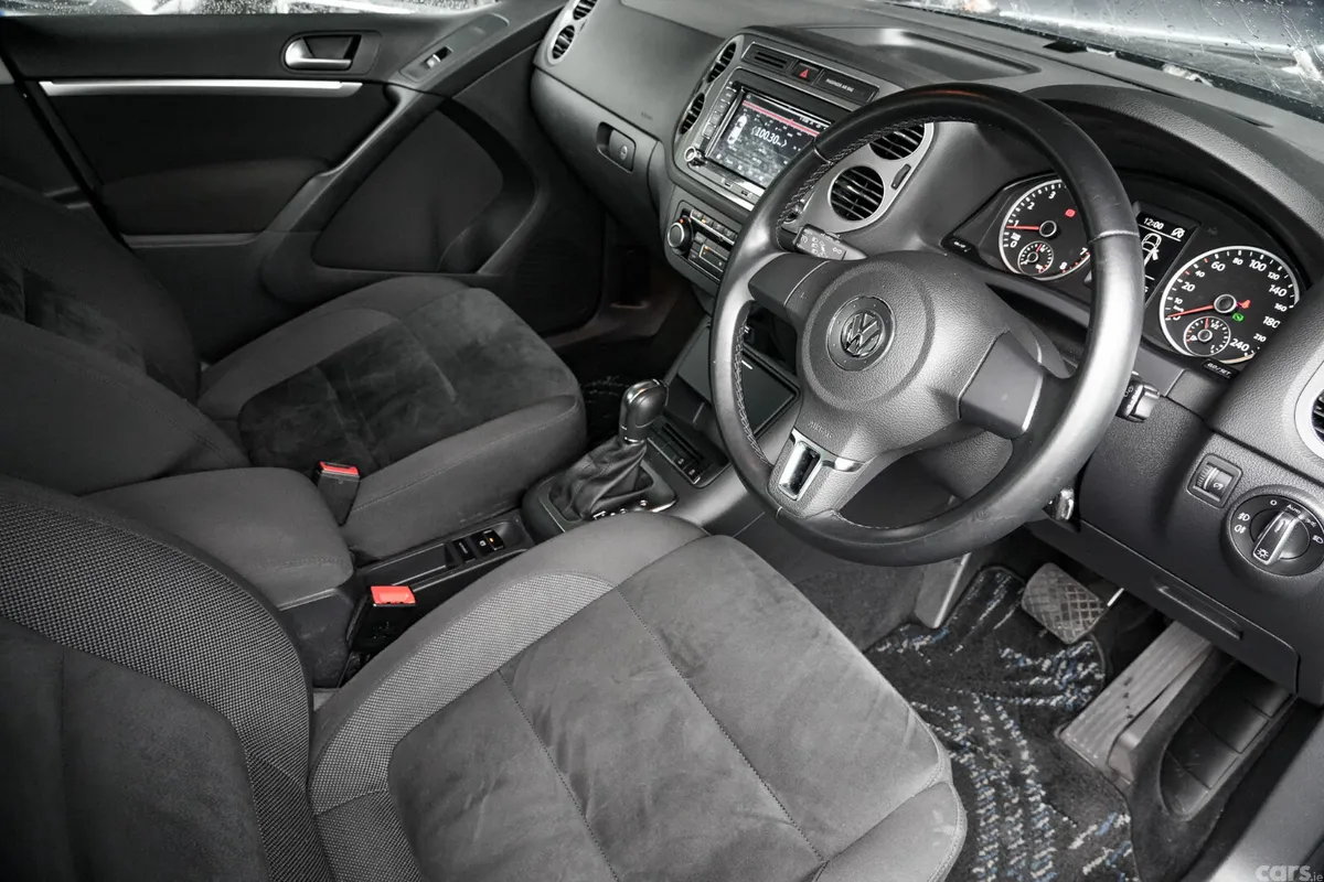Volkswagen Tiguan SUV, Petrol, 2014, Blue