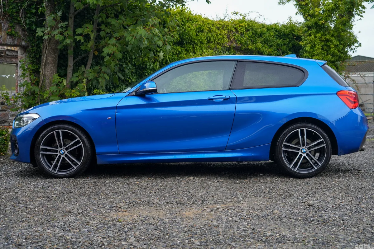 BMW 1-Series Hatchback, Diesel, 2019, Blue