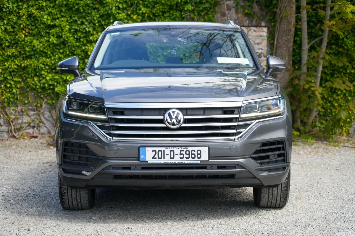 Volkswagen Touareg SUV, Diesel, 2020, Grey