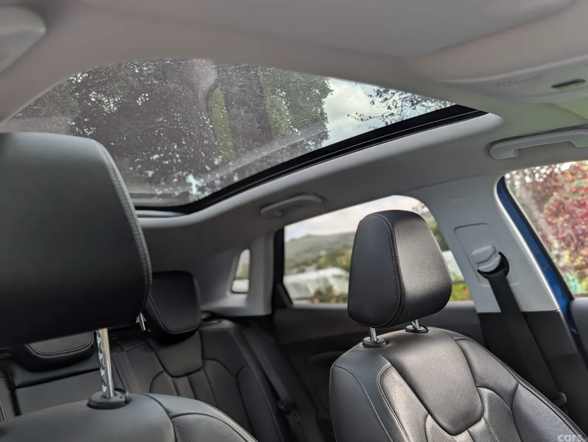 Opel Crossland X SUV, Diesel, 2018, Blue