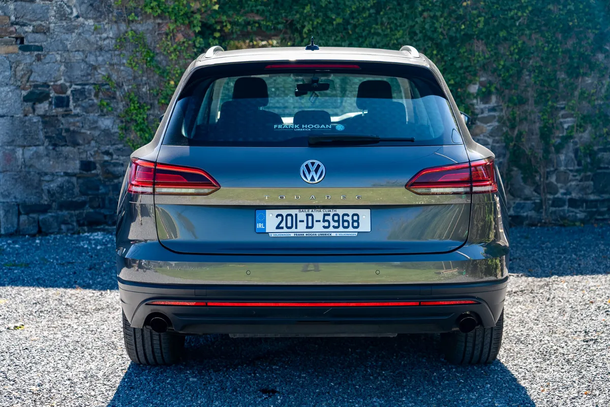 Volkswagen Touareg SUV, Diesel, 2020, Grey