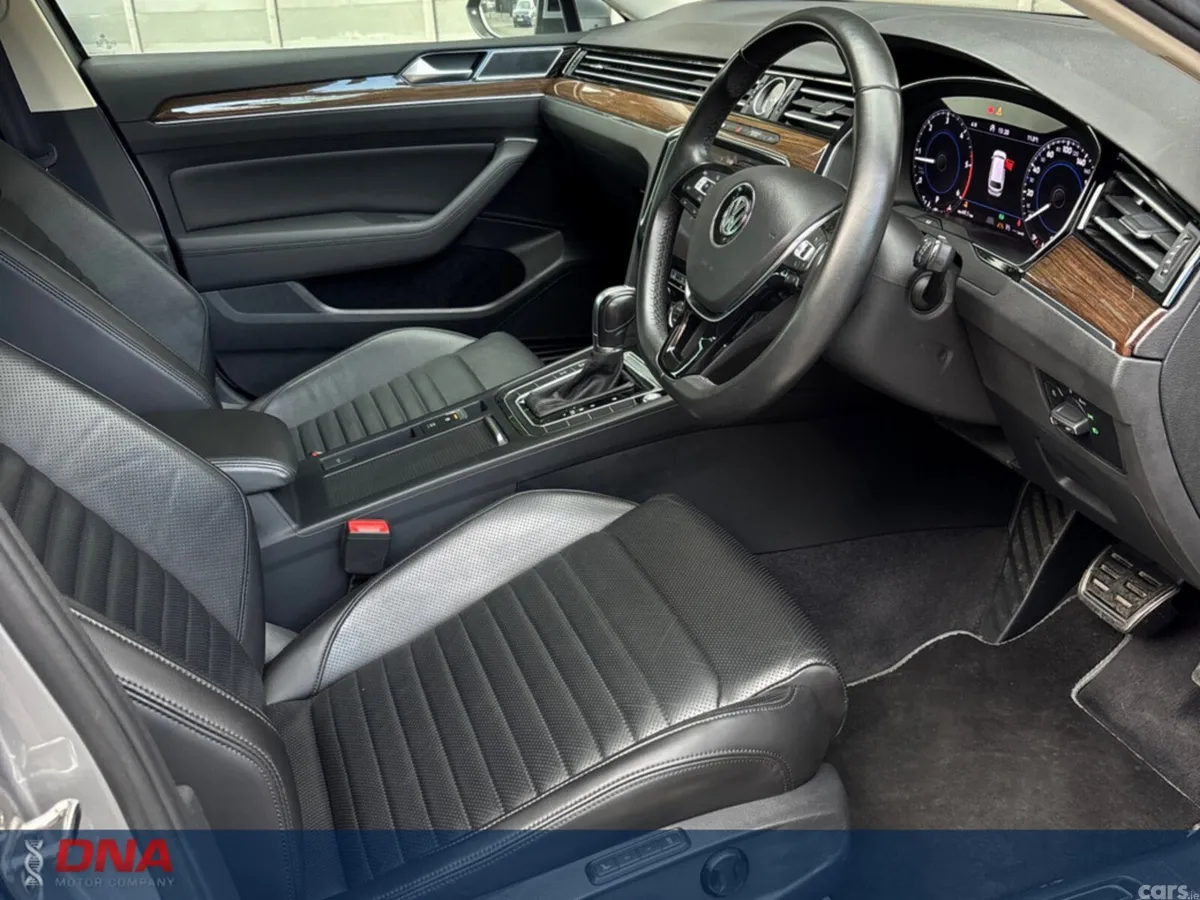 Volkswagen Passat Estate, Diesel, 2018, Silver