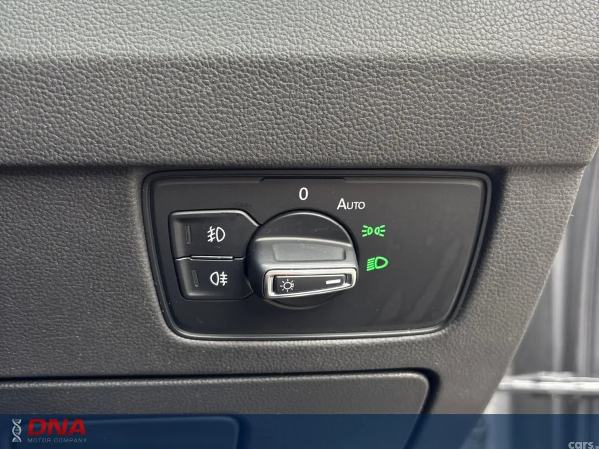 Volkswagen Passat Estate, Diesel, 2018, Silver