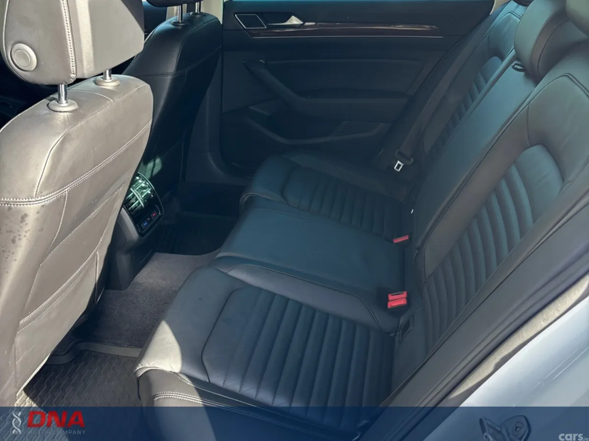 Volkswagen Passat Estate, Diesel, 2018, White