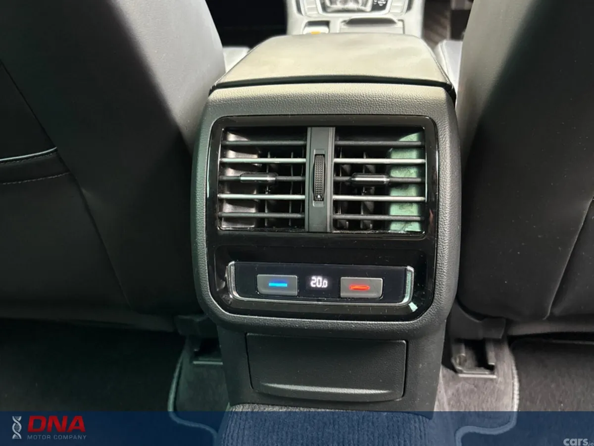 Volkswagen Passat Estate, Diesel, 2018, Silver