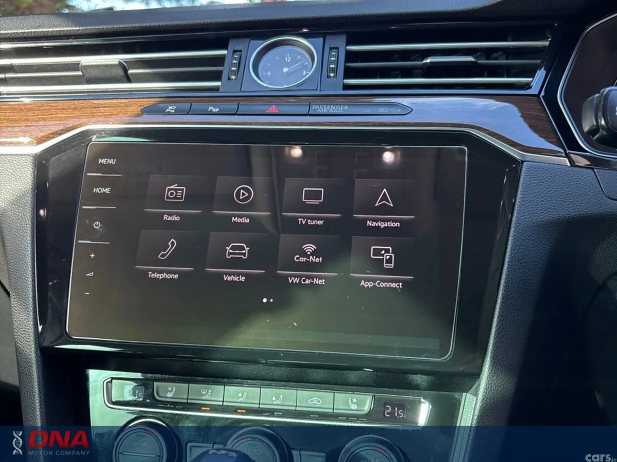 Volkswagen Passat Estate, Diesel, 2018, White