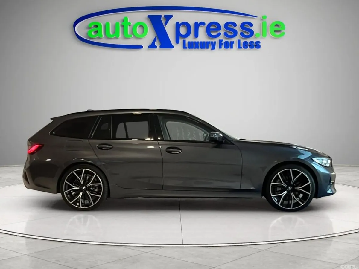 BMW 3-Series Estate, Petrol Hybrid, 2021, Grey